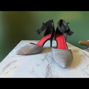 Plaid Pointed Toe Heel